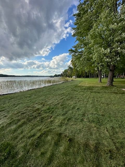 Gallery photos for Lakeside Escape Perfected by Yeti Earthworks: Image #1